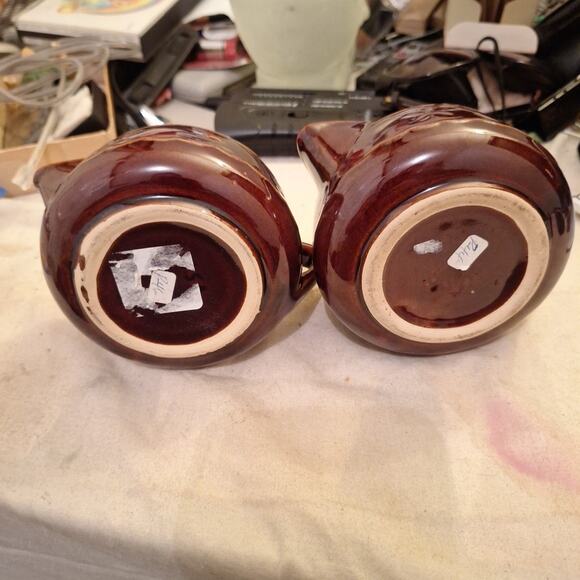 Set Of Vintage Marcrest Daisy Dot Brown Stoneware Creamers - Picture 4 of 4